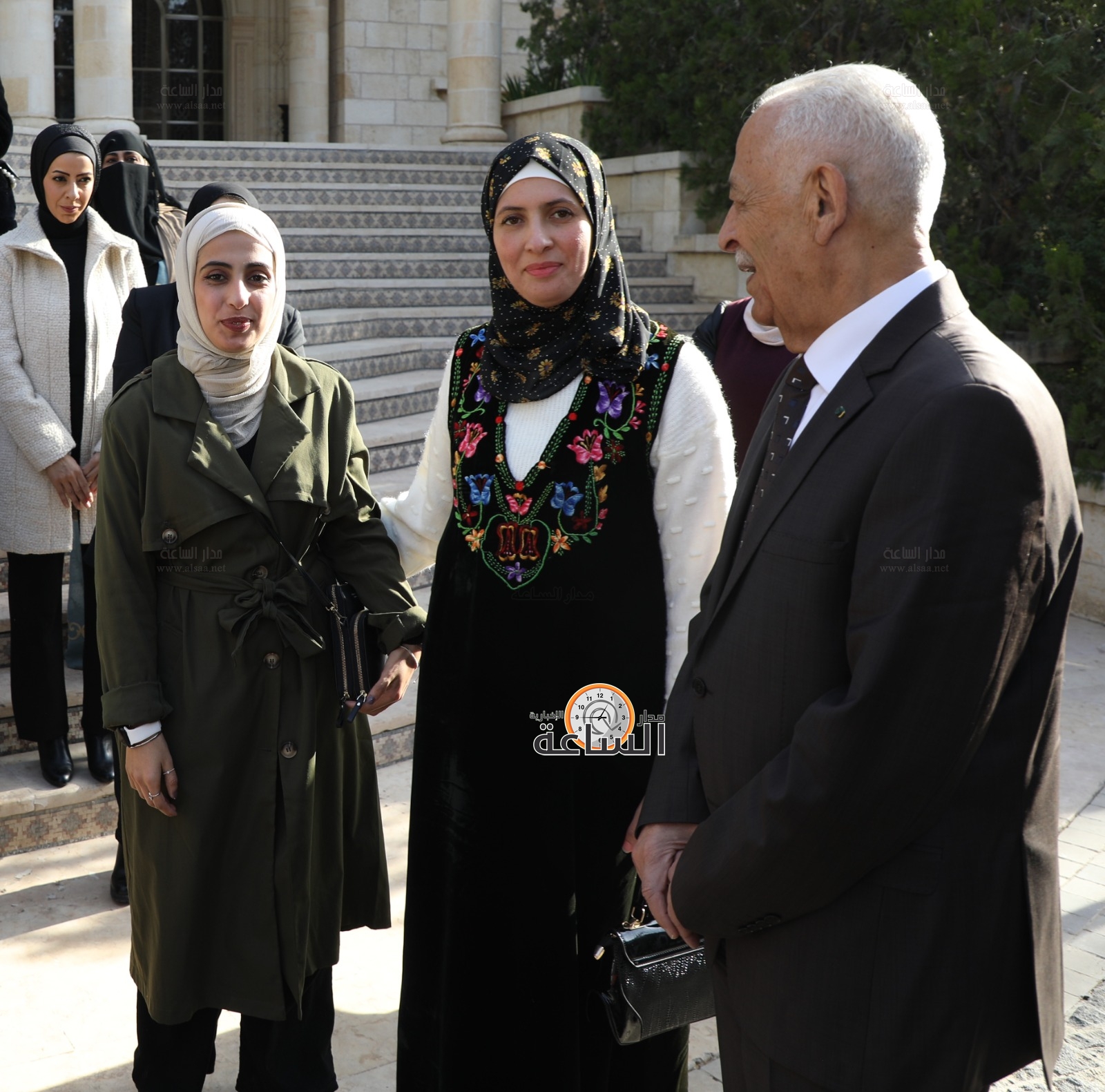 Madar Al-Saa Images 0.9647218360726404