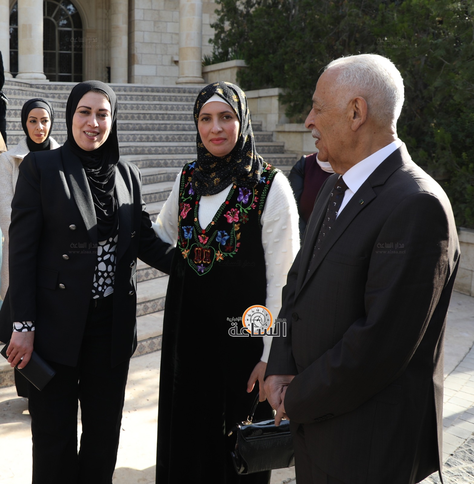 Madar Al-Saa Images 0.053415336929000024