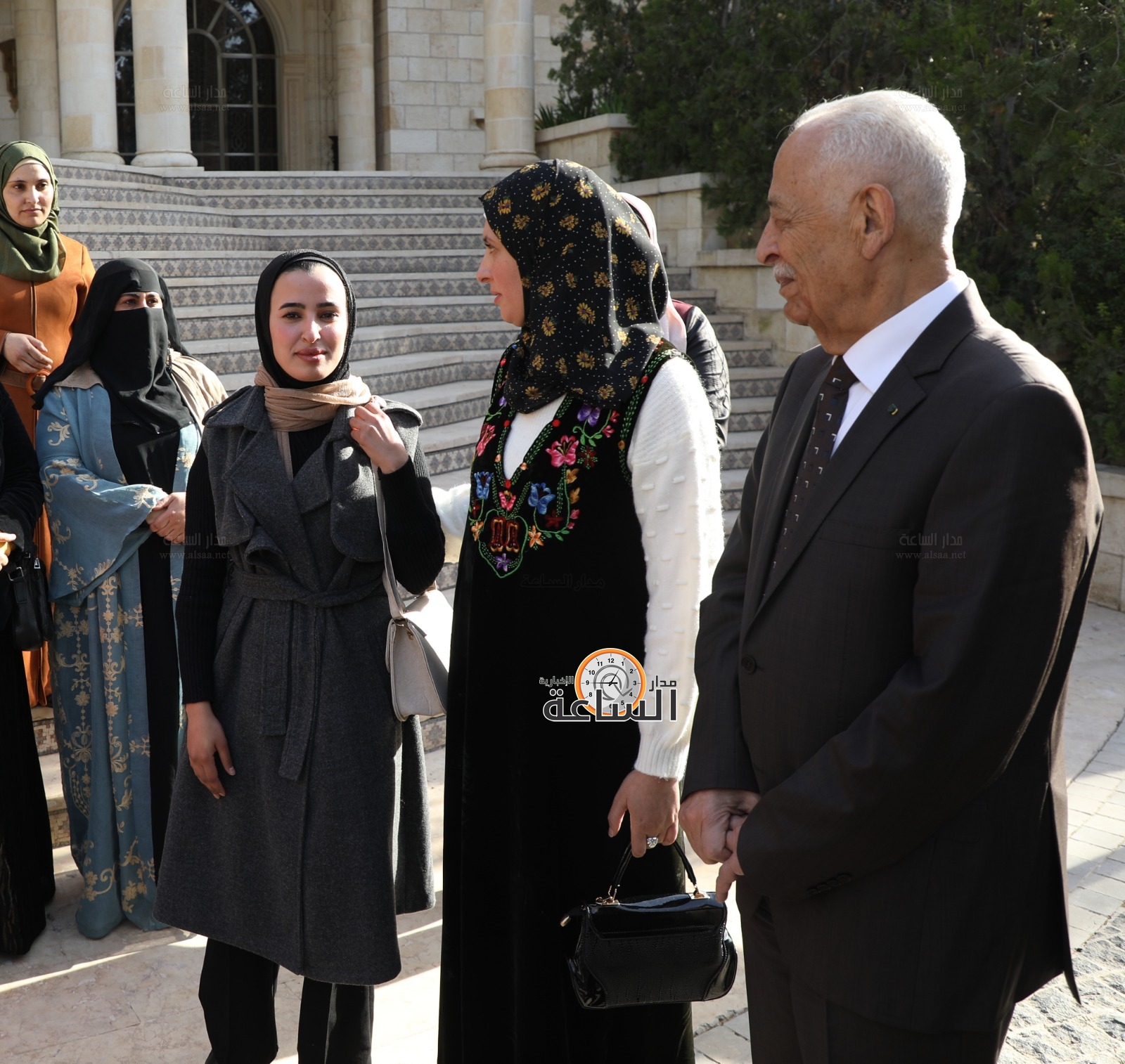 Madar Al-Saa Images 0.43611374553031634