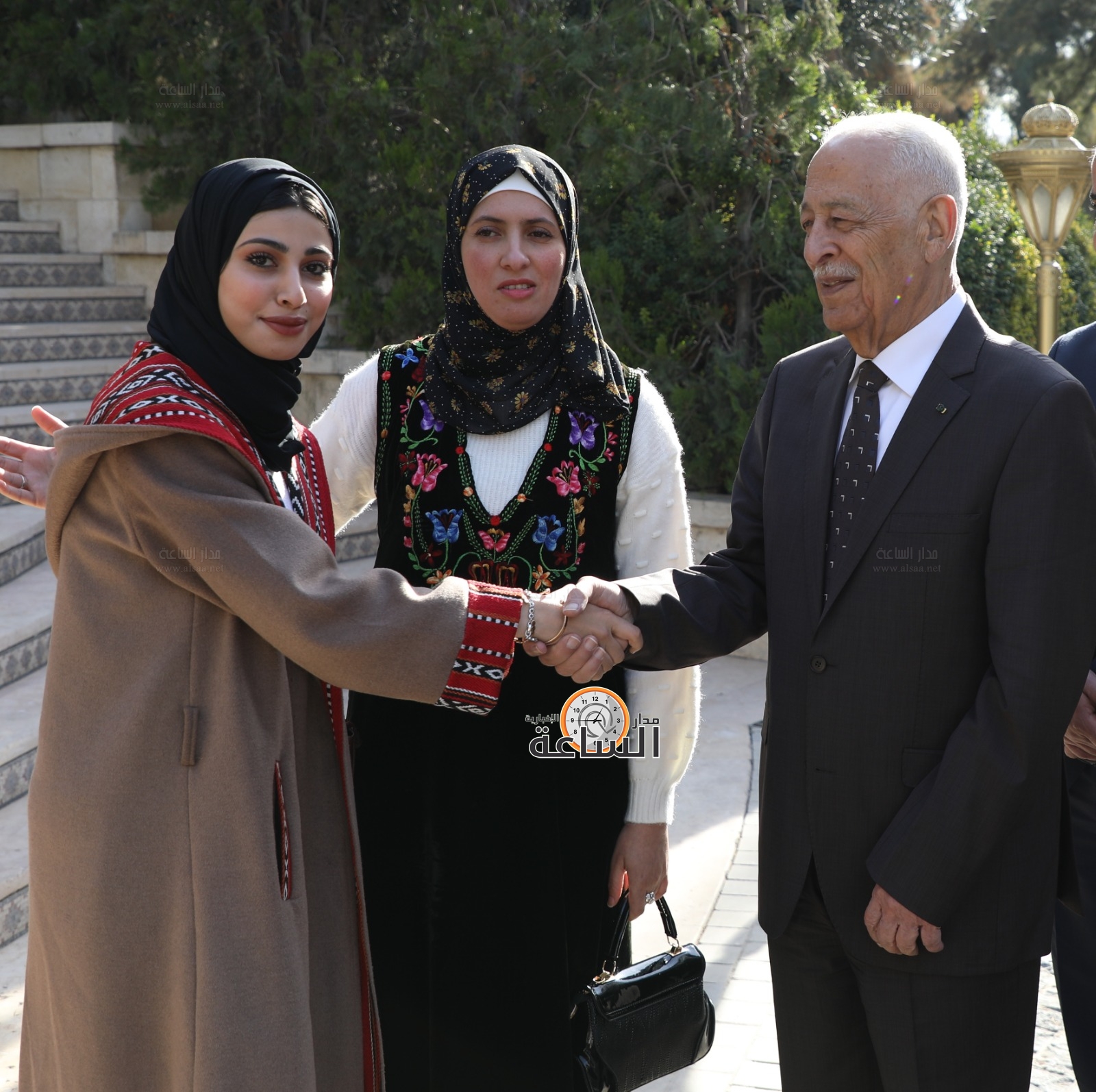 Madar Al-Saa Images 0.08940564385373317