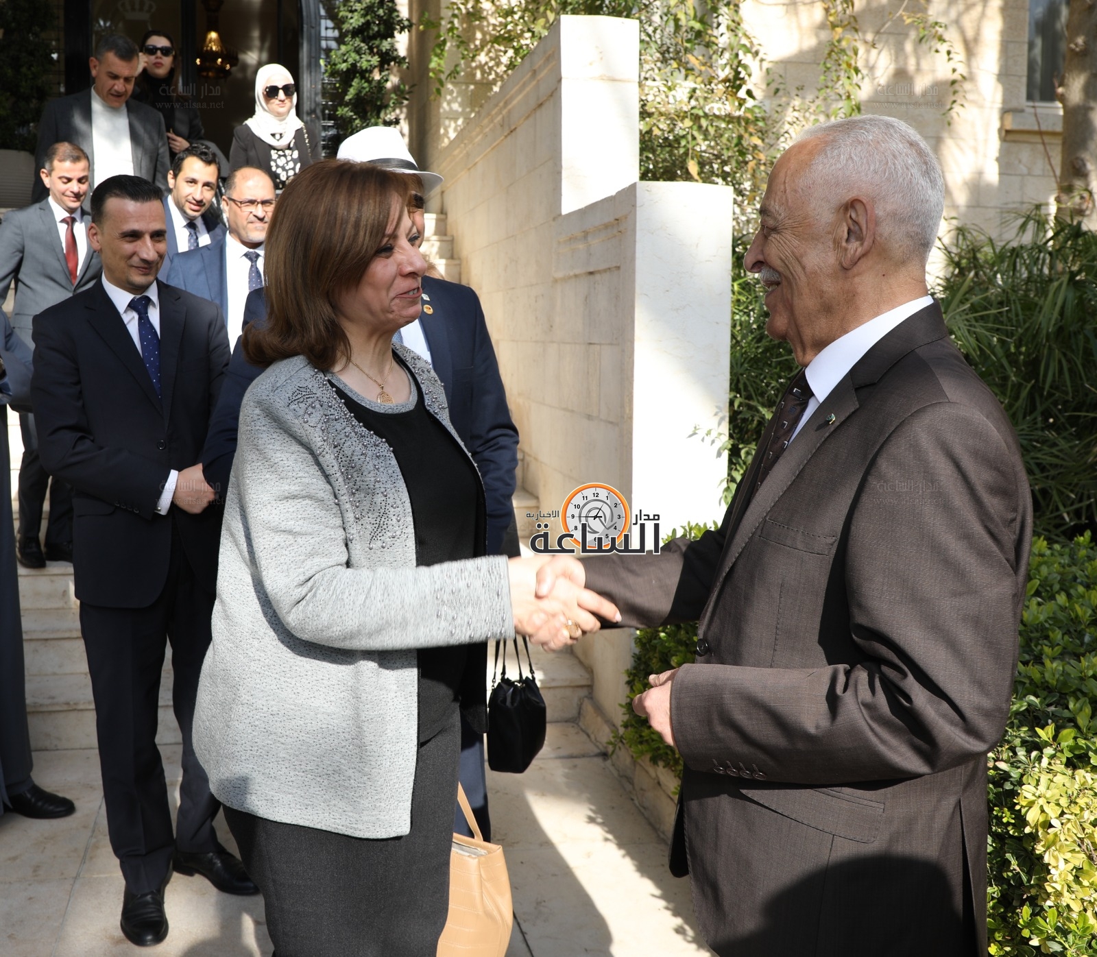 Madar Al-Saa Images 0.8963891322275497