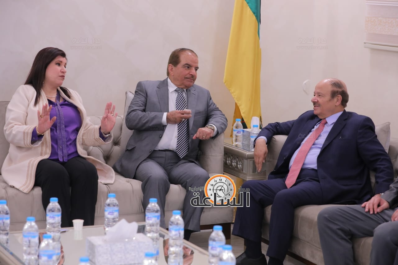 Madar Al-Saa Images 0.42785587235834943