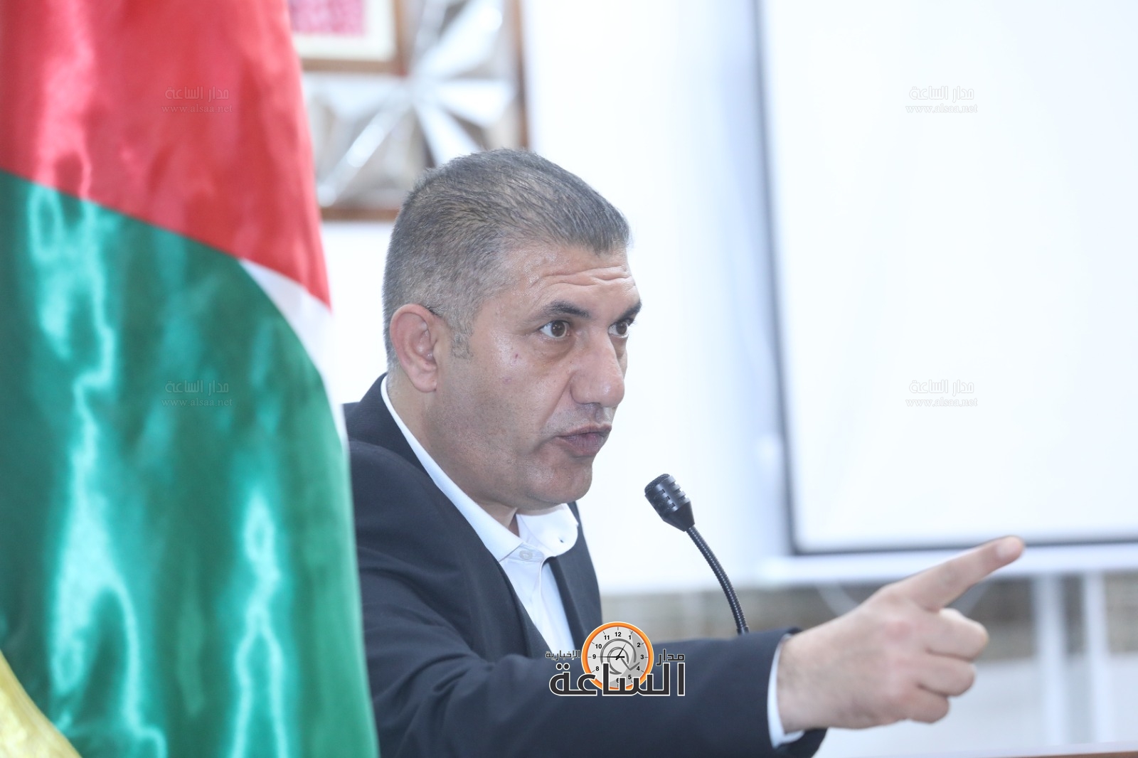 Madar Al-Saa Images 0.18156605641643964