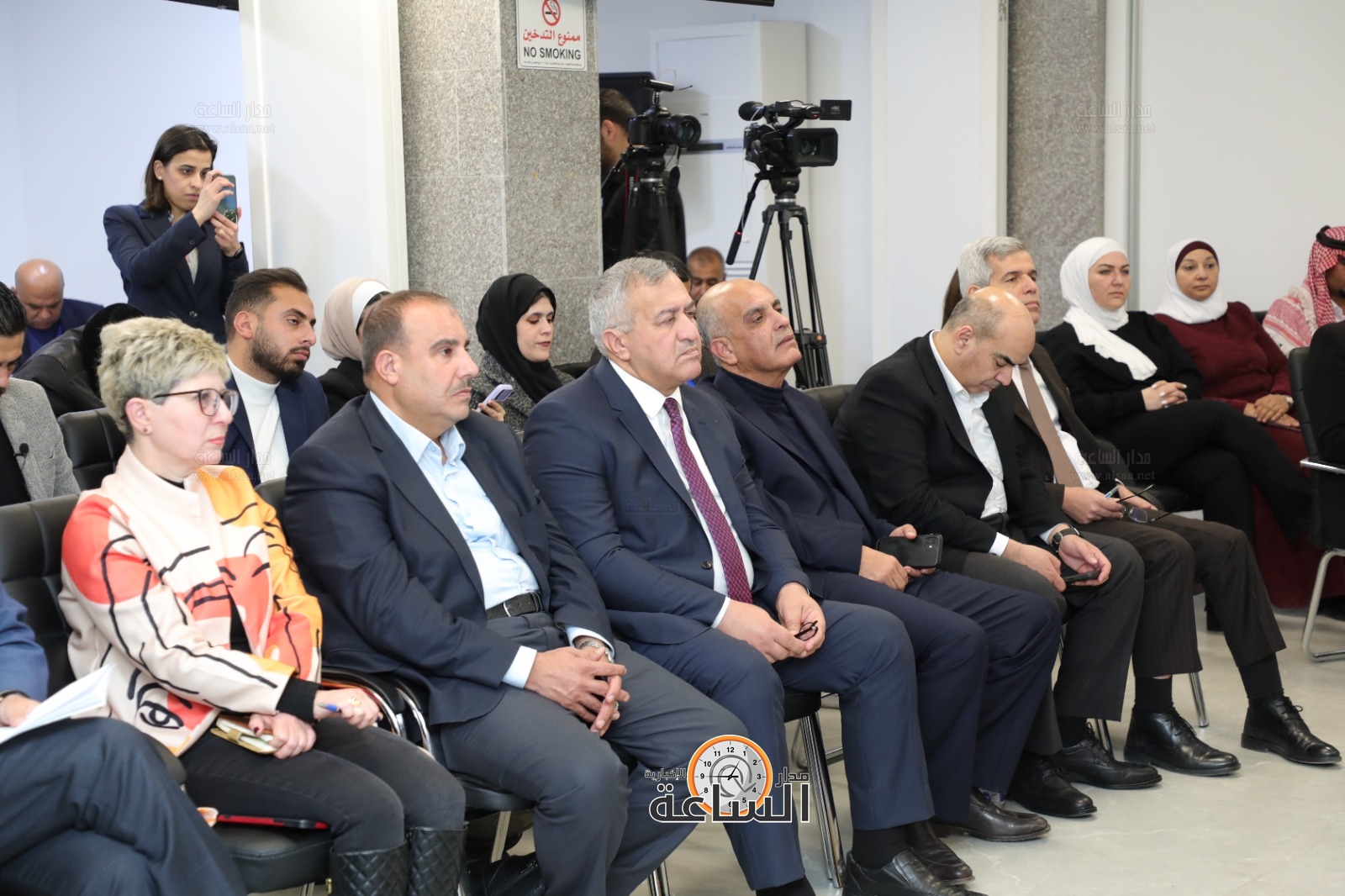 Madar Al-Saa Images 0.5143933645982521