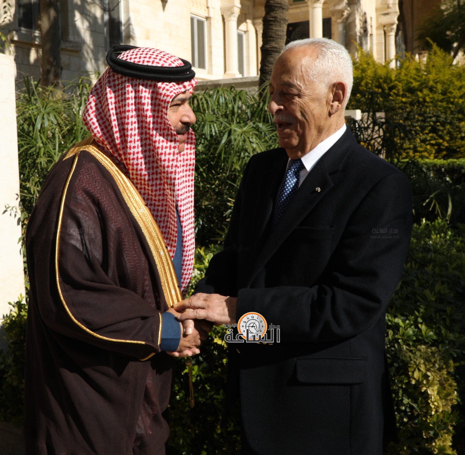 Madar Al-Saa Images 0.9759778622551276