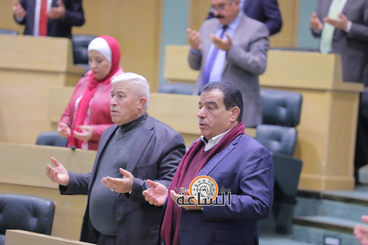 Madar Al-Saa Images 0.3870345293490449