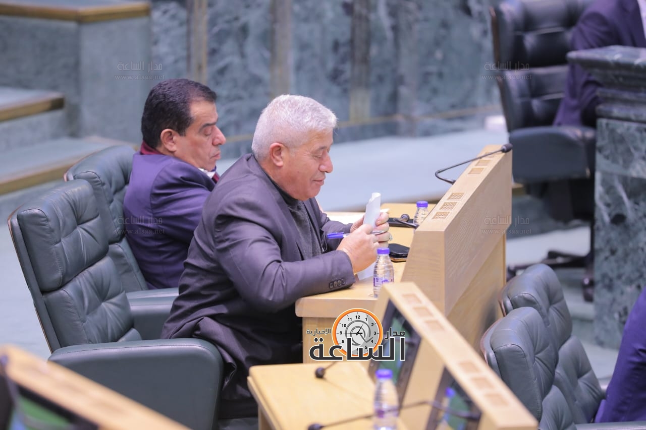 Madar Al-Saa Images 0.11055410549428313