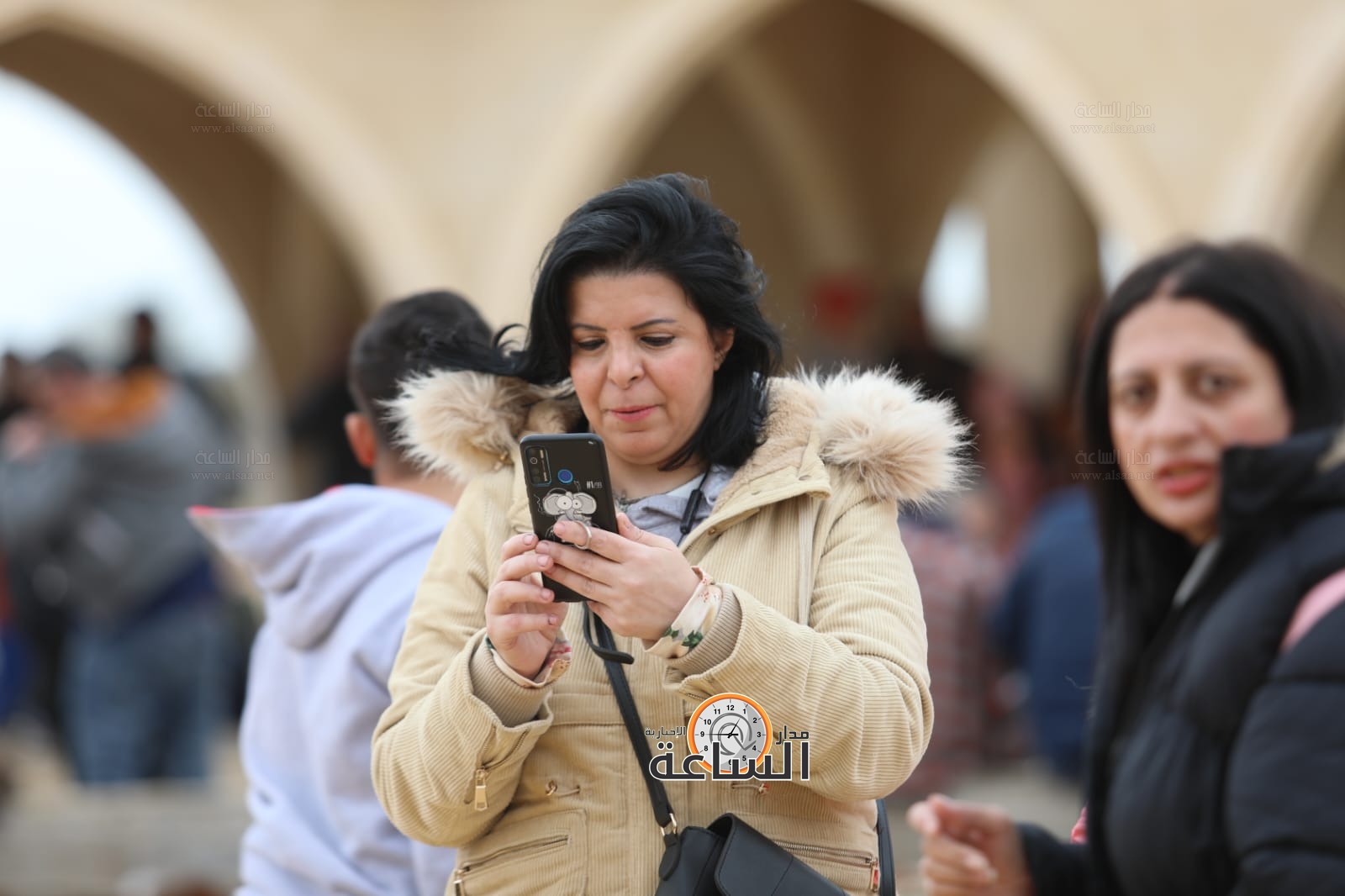 Madar Al-Saa Images 0.49056453372527487