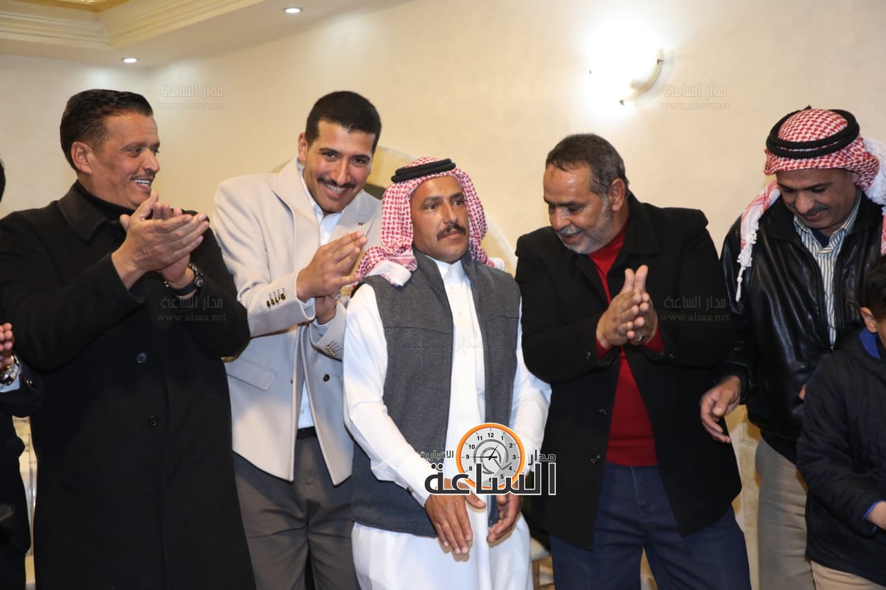 Madar Al-Saa Images 0.4304826469974601