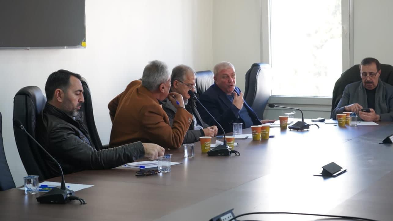 Madar Al-Saa Images 0.6832809840311329