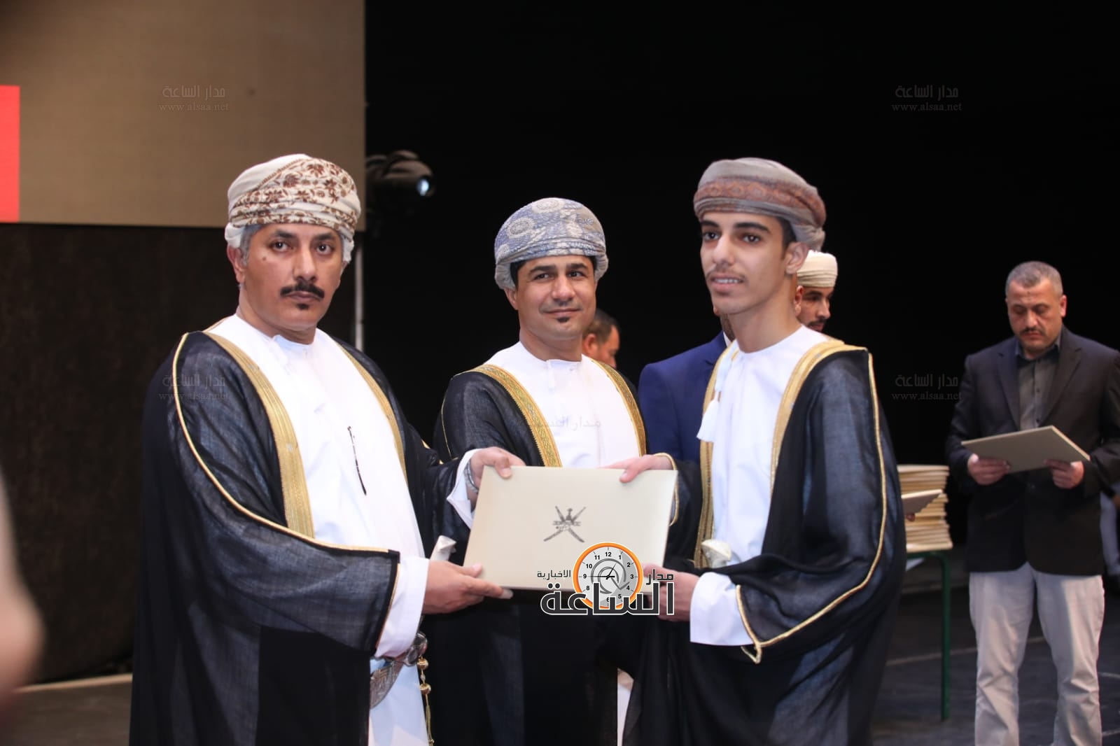 Madar Al-Saa Images 0.25635688723157535