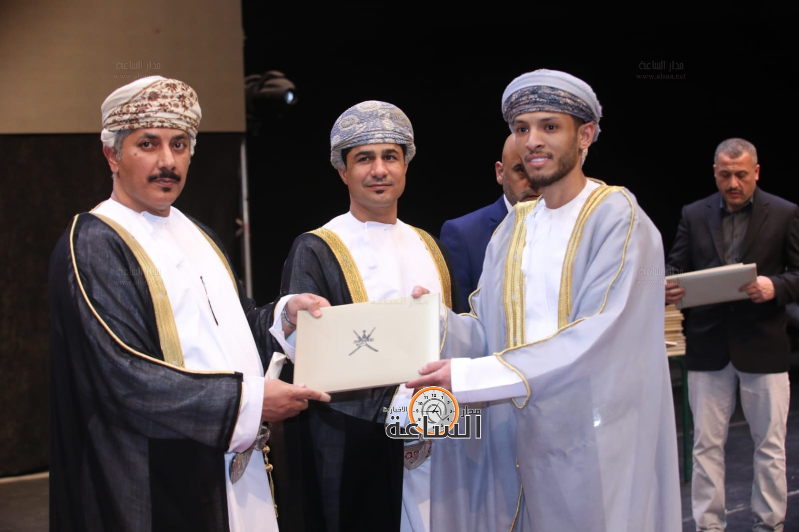 Madar Al-Saa Images 0.22761832600156162