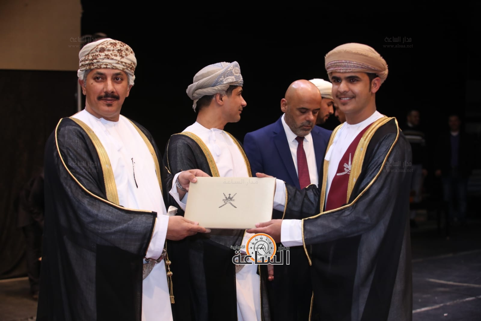 Madar Al-Saa Images 0.7052160982433935