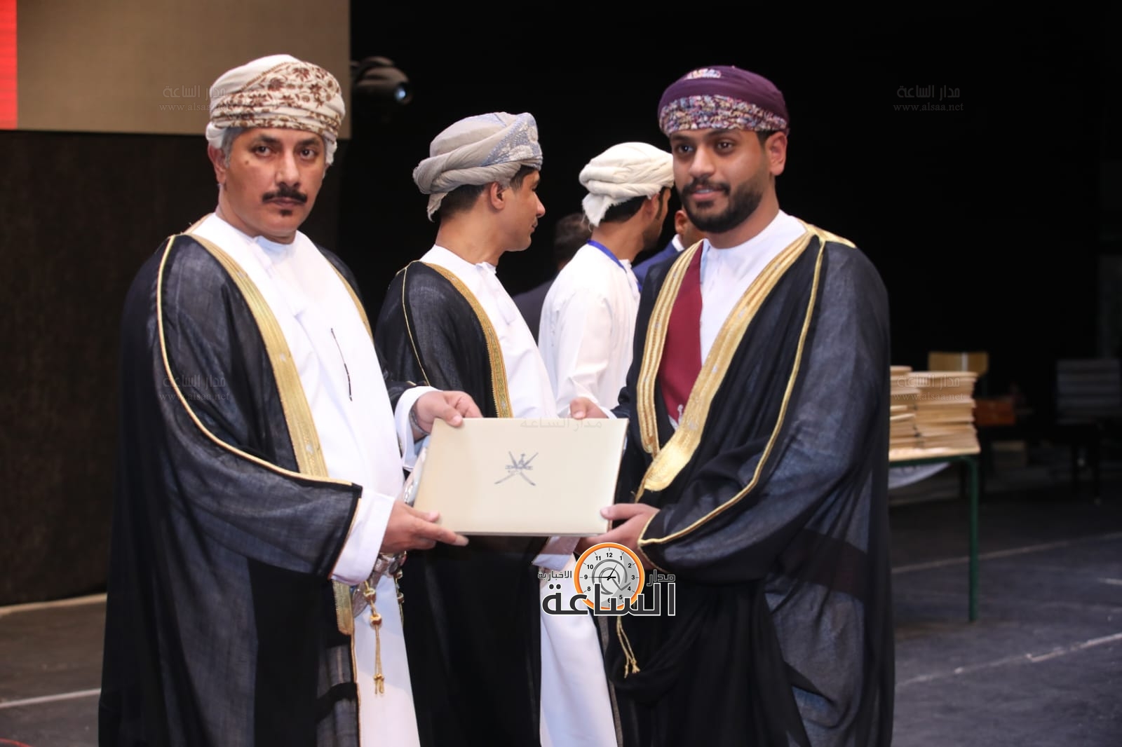 Madar Al-Saa Images 0.7762540342837145