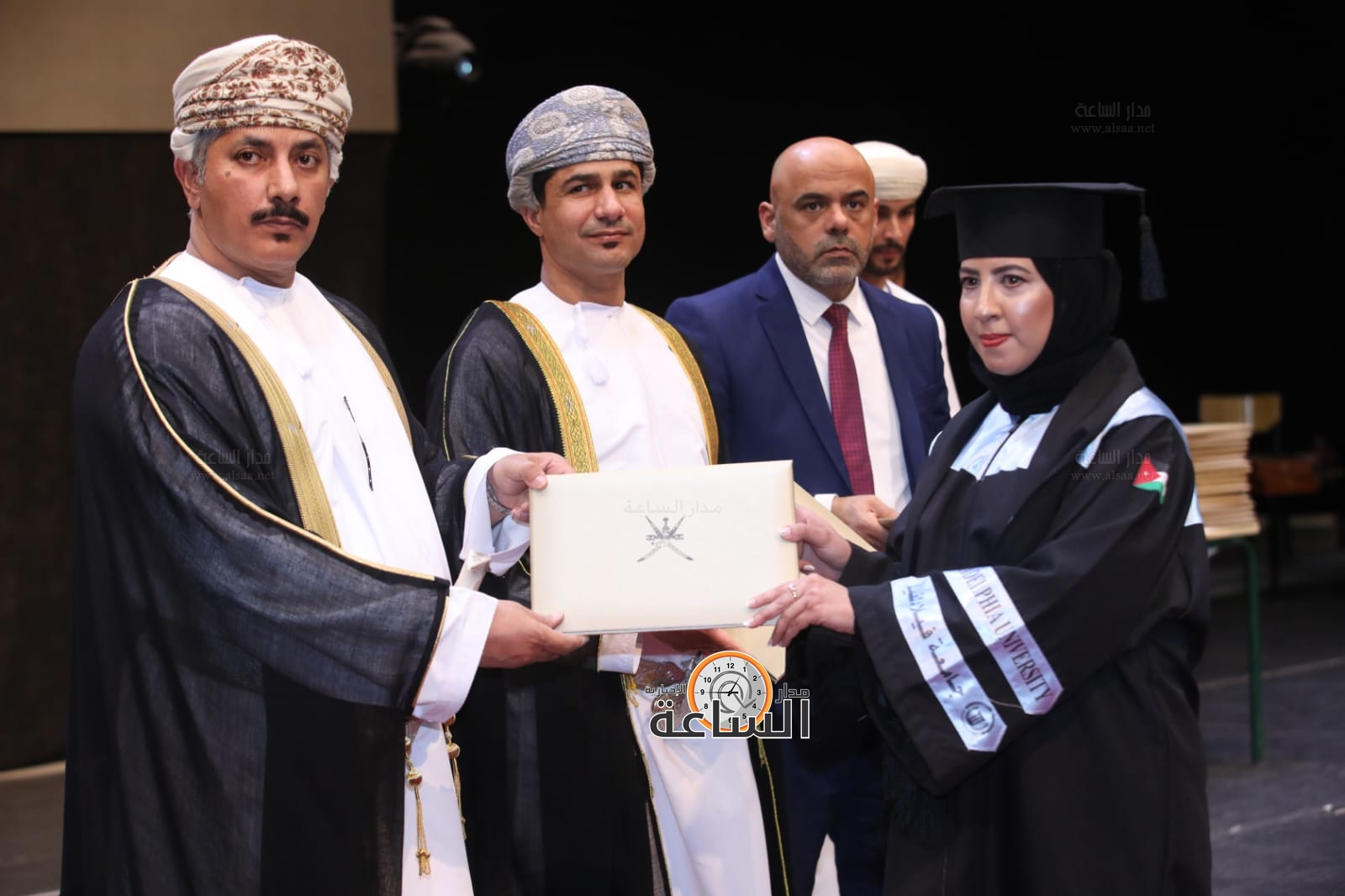 Madar Al-Saa Images 0.5398602084782458