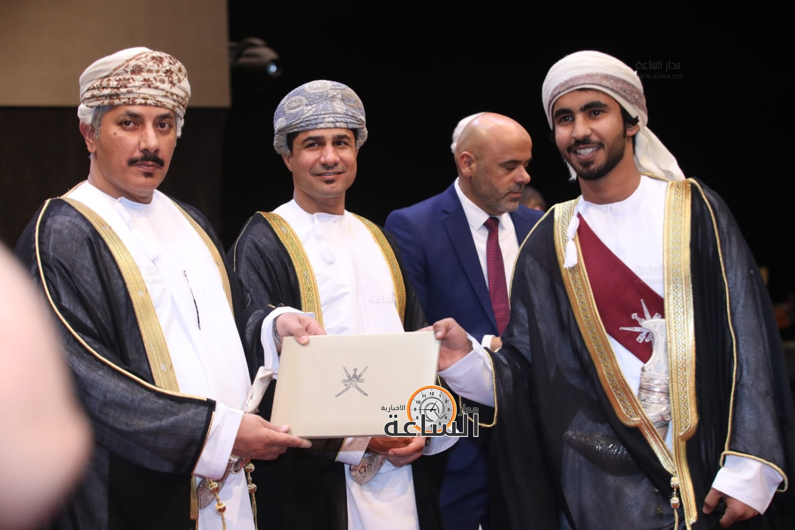 Madar Al-Saa Images 0.41913951087086243