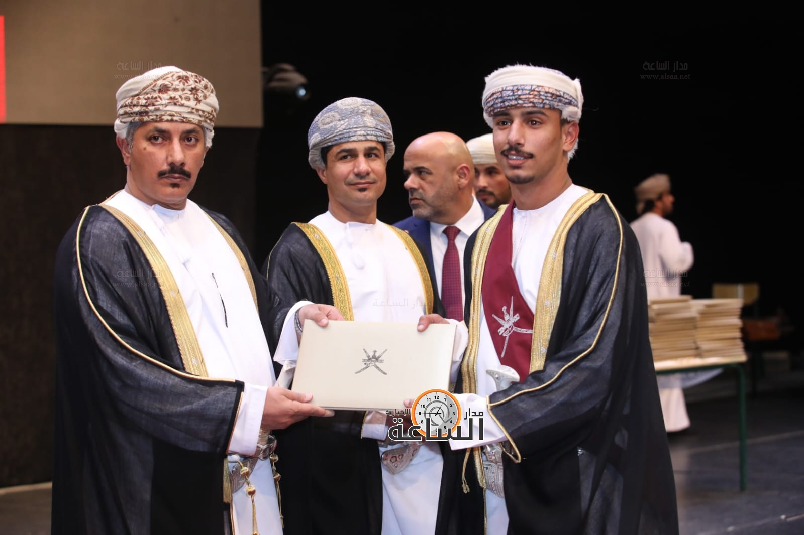 Madar Al-Saa Images 0.40239340404173807