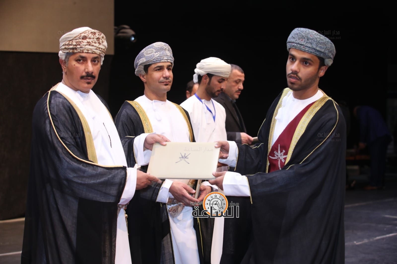 Madar Al-Saa Images 0.6934761938437521