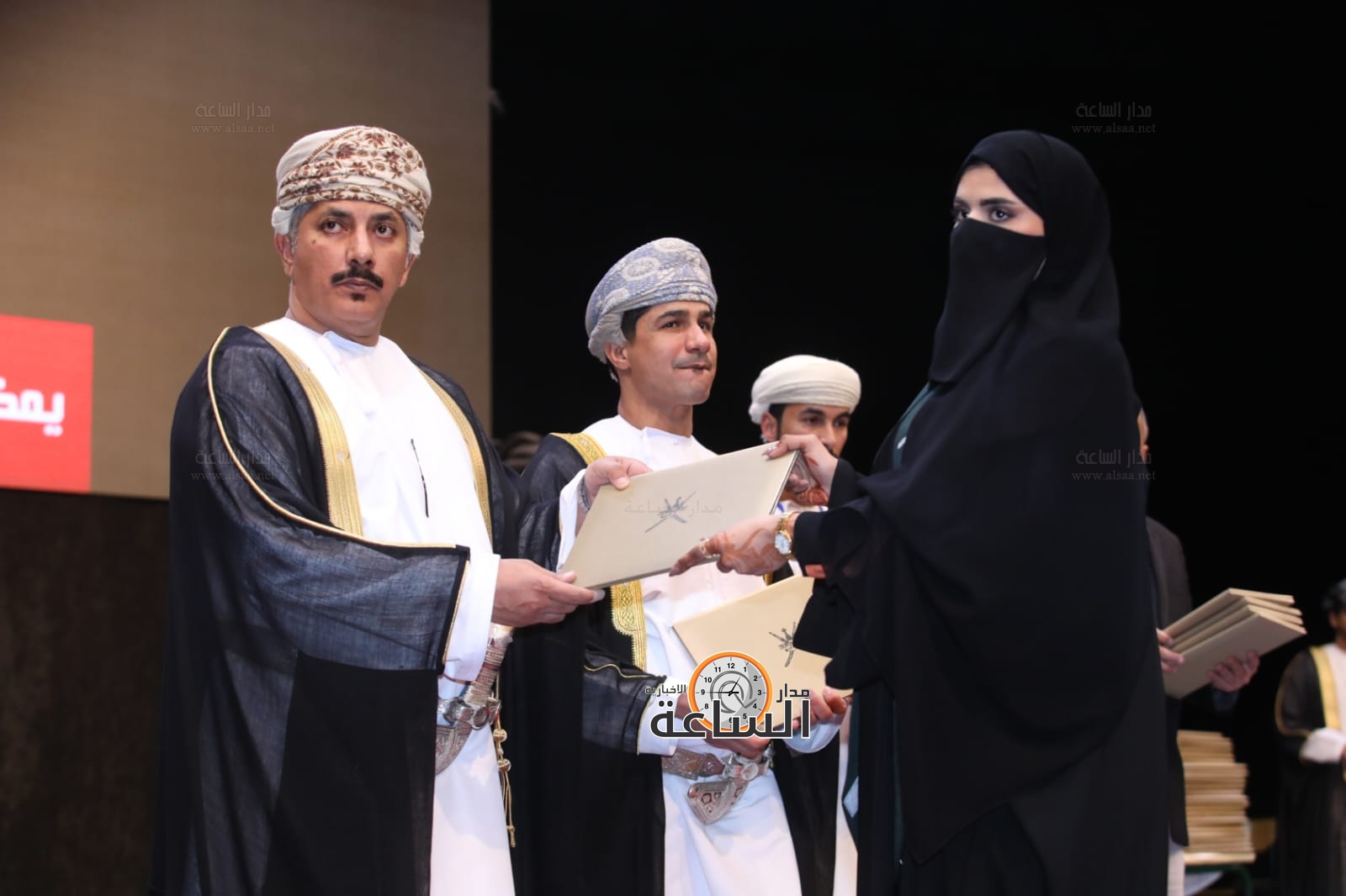 Madar Al-Saa Images 0.5154600090887458