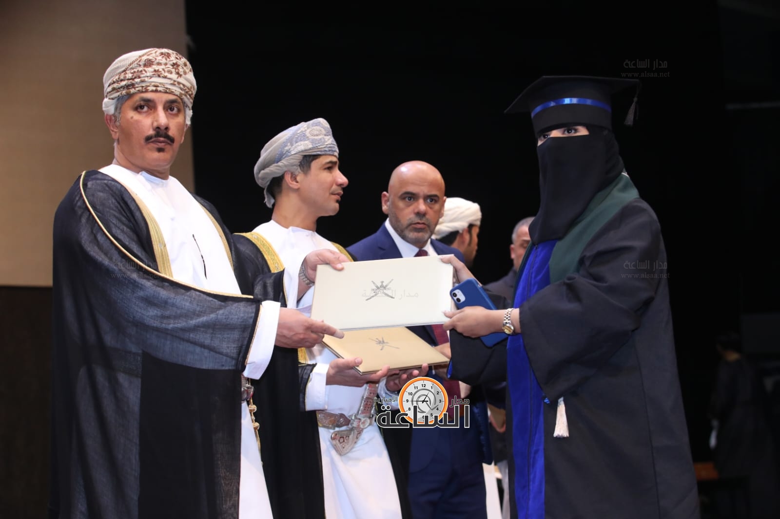 Madar Al-Saa Images 0.4062192001049101