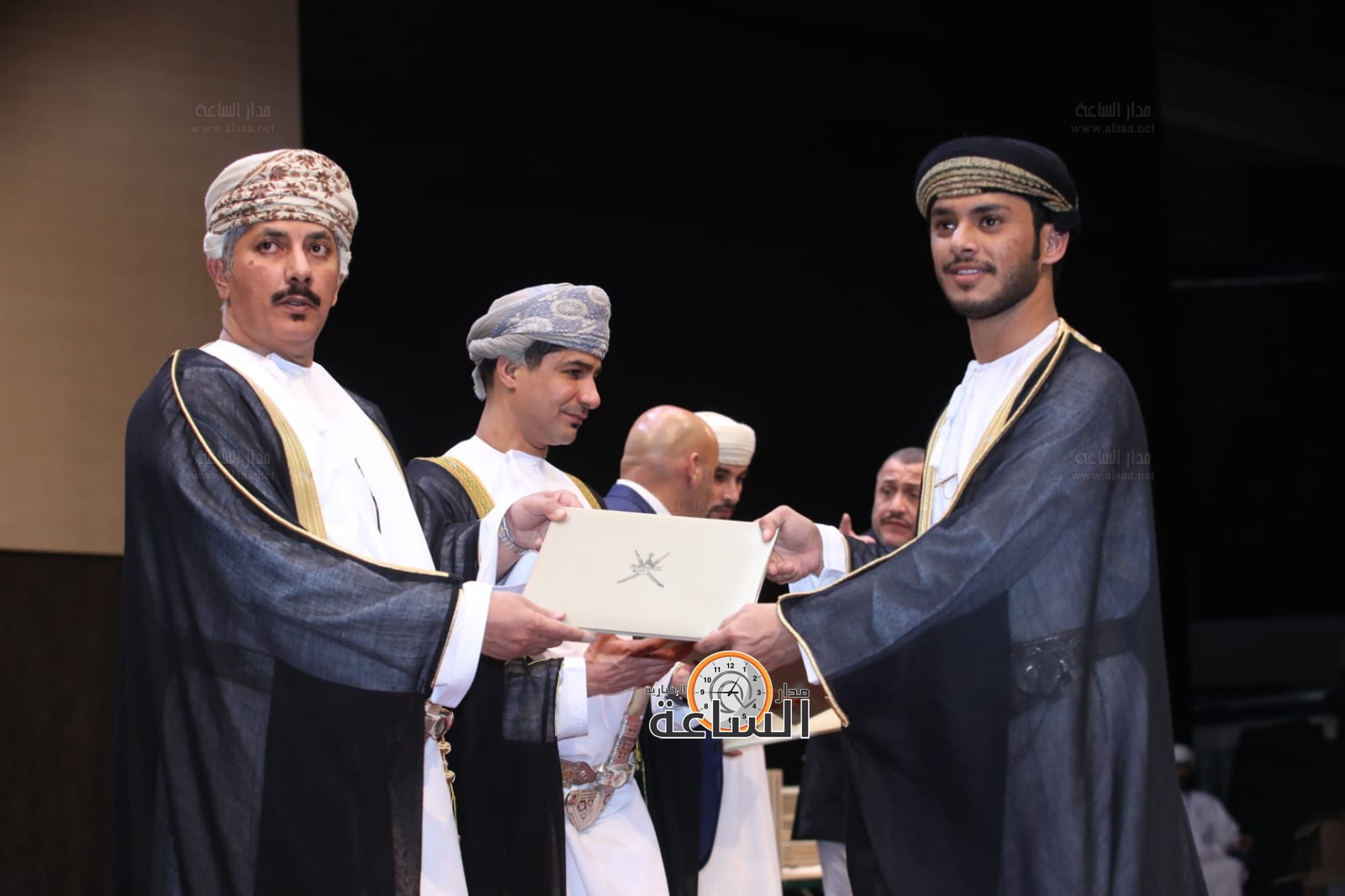 Madar Al-Saa Images 0.016971893870018073