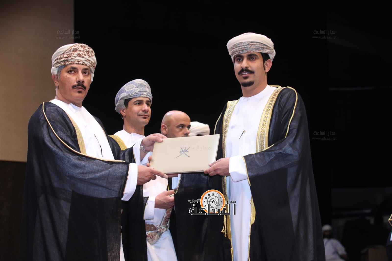 Madar Al-Saa Images 0.7688102044414113