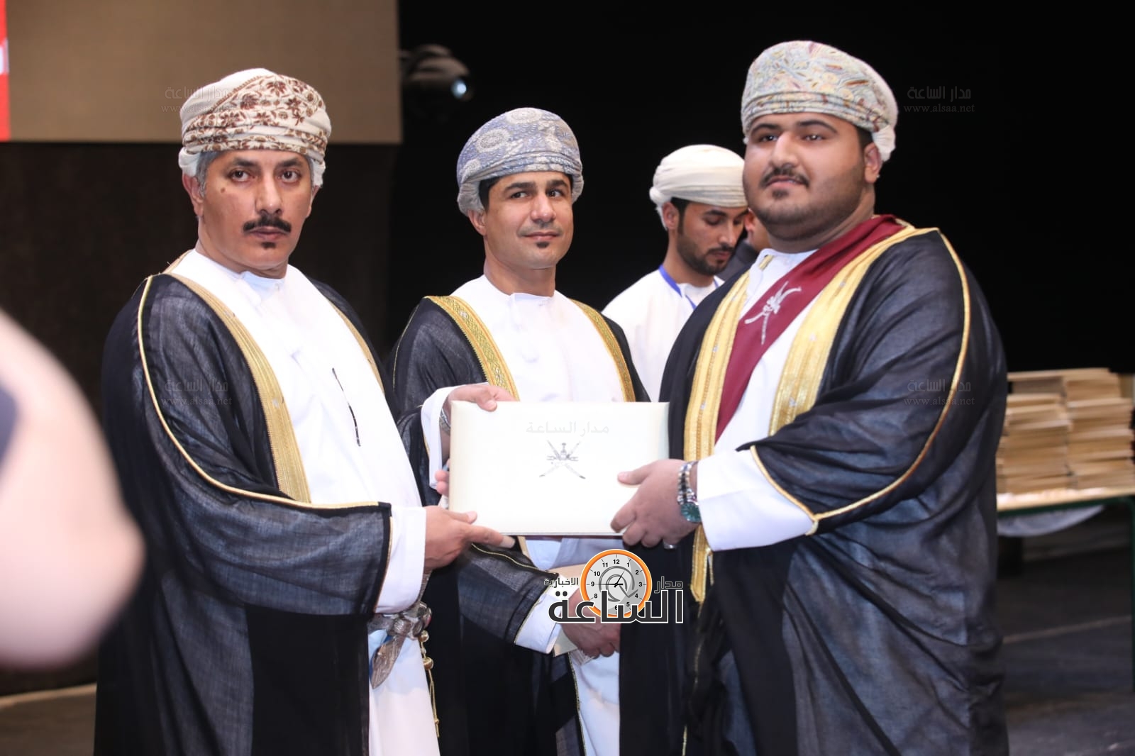 Madar Al-Saa Images 0.0025459534837308784