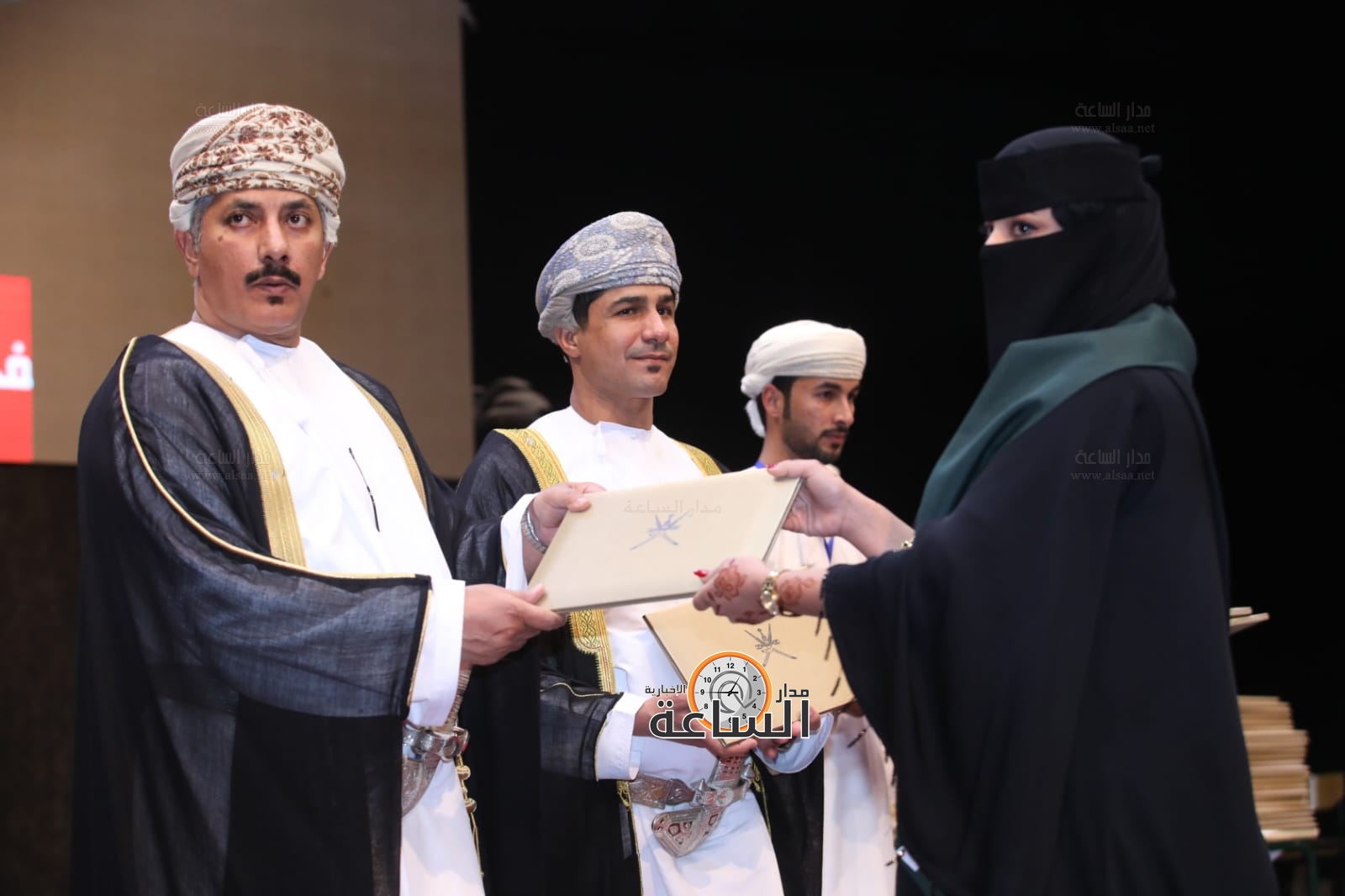 Madar Al-Saa Images 0.422184578802568