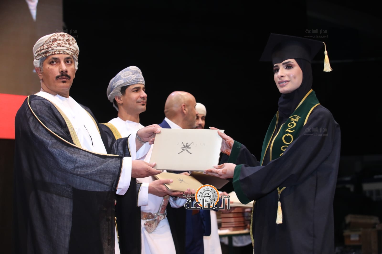 Madar Al-Saa Images 0.891824845819126