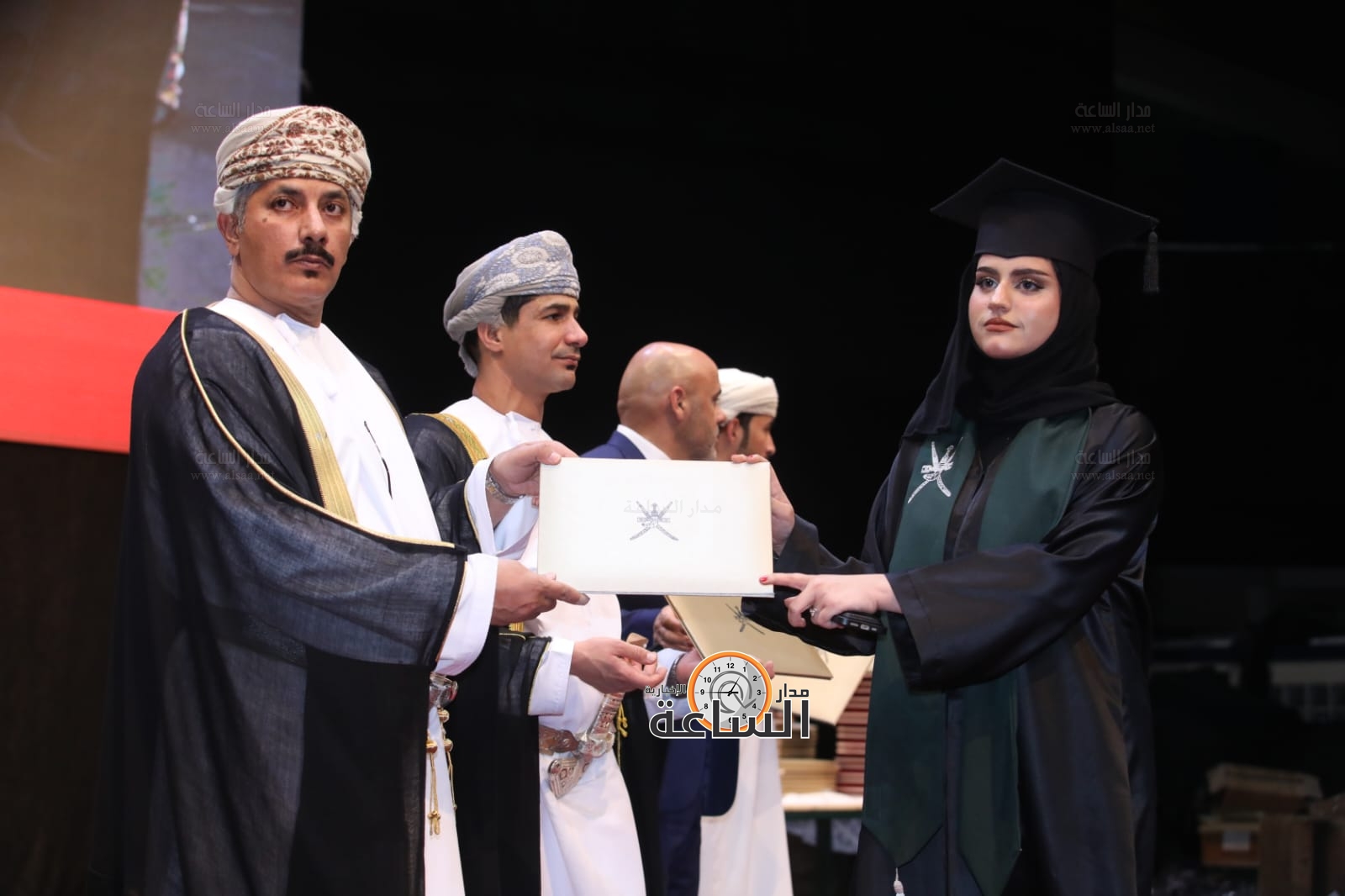 Madar Al-Saa Images 0.2545086180199898