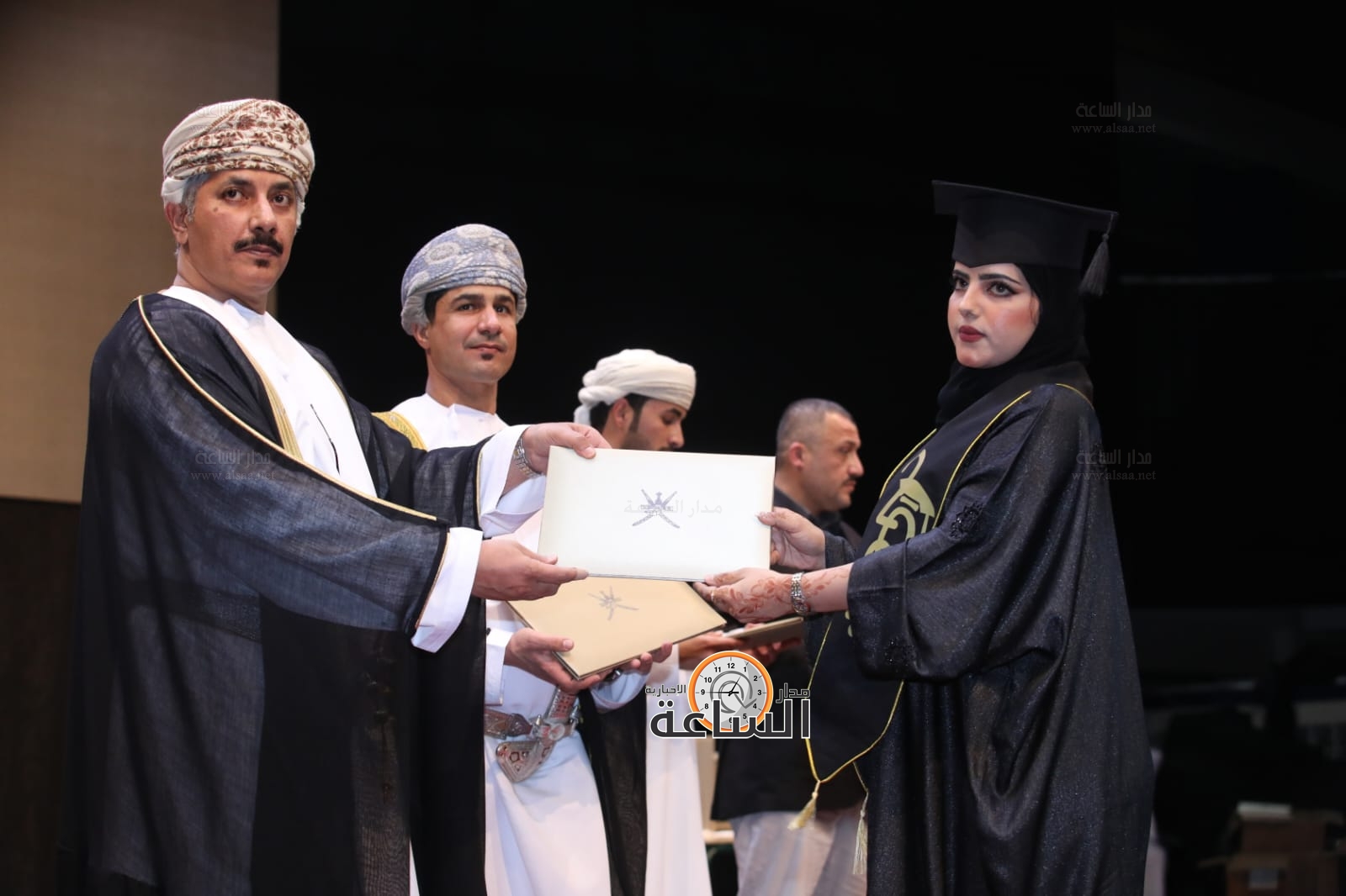 Madar Al-Saa Images 0.48211924540820816