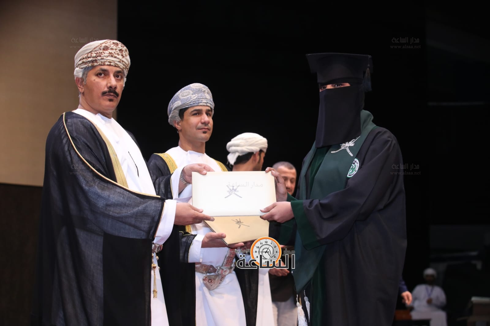 Madar Al-Saa Images 0.166574464591835