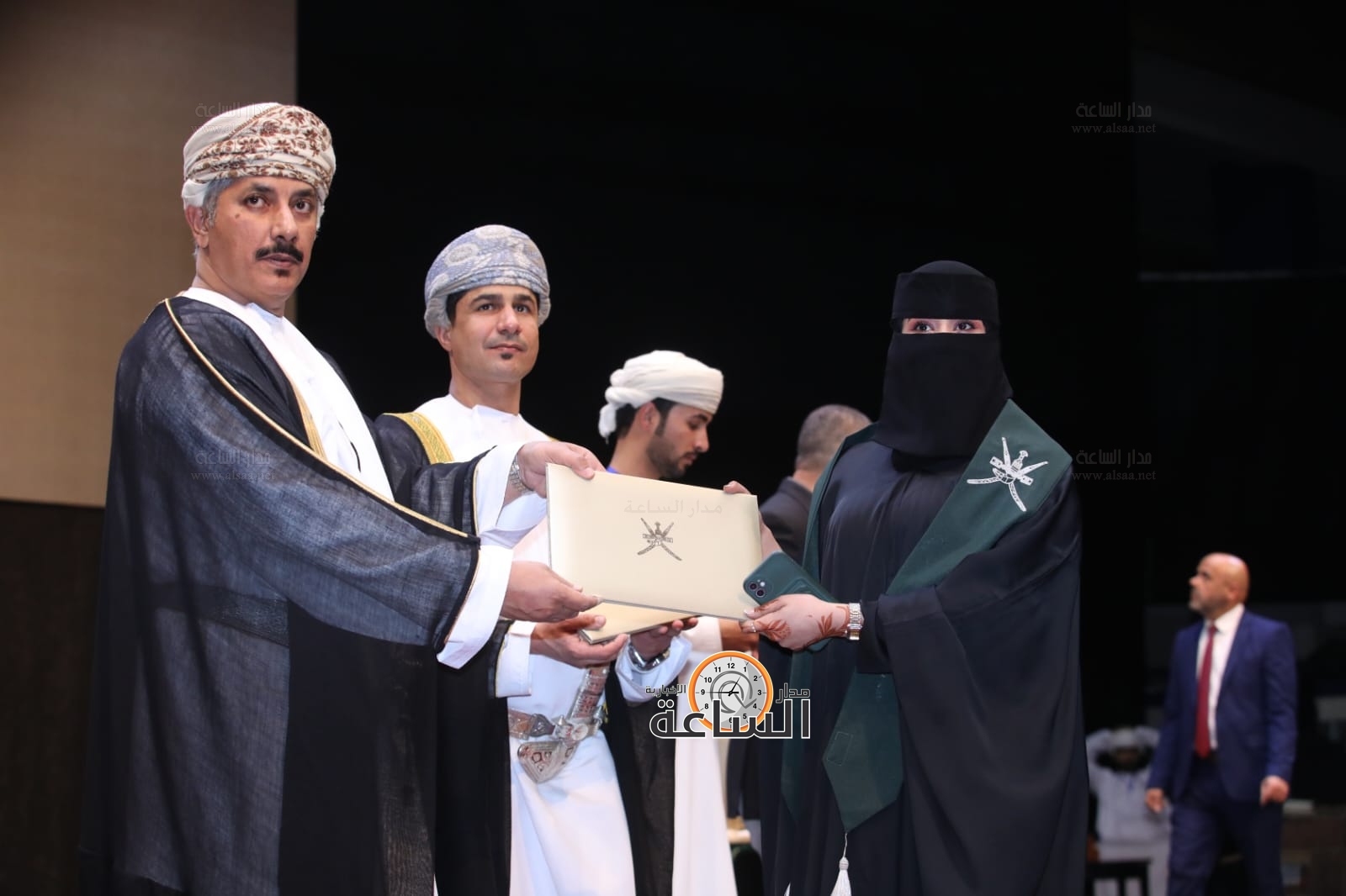 Madar Al-Saa Images 0.7914749018101965