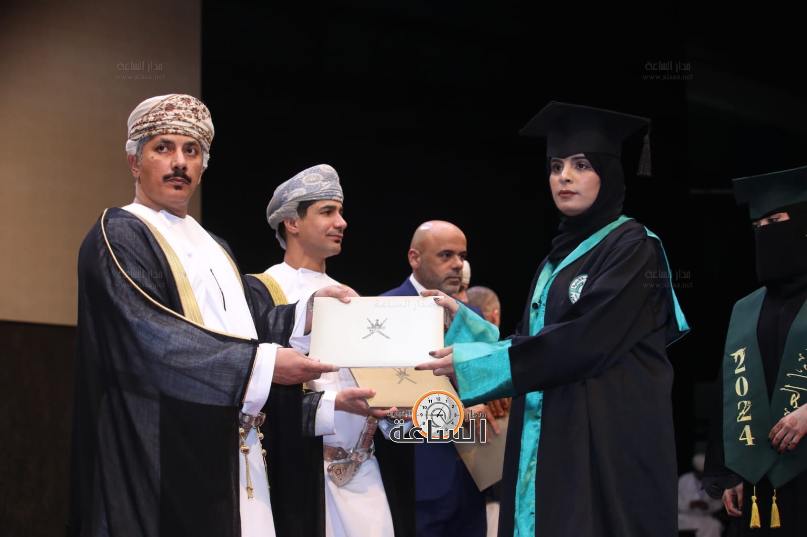 Madar Al-Saa Images 0.23846462410630243