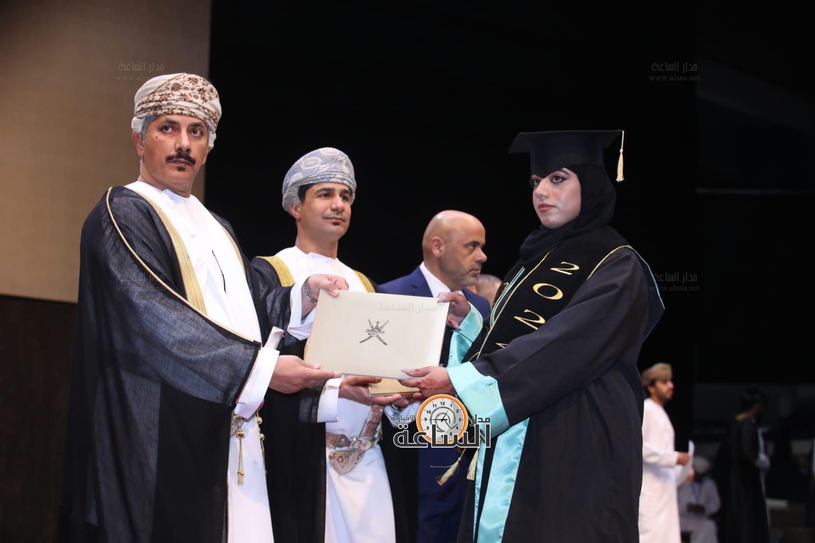 Madar Al-Saa Images 0.36221176965704105