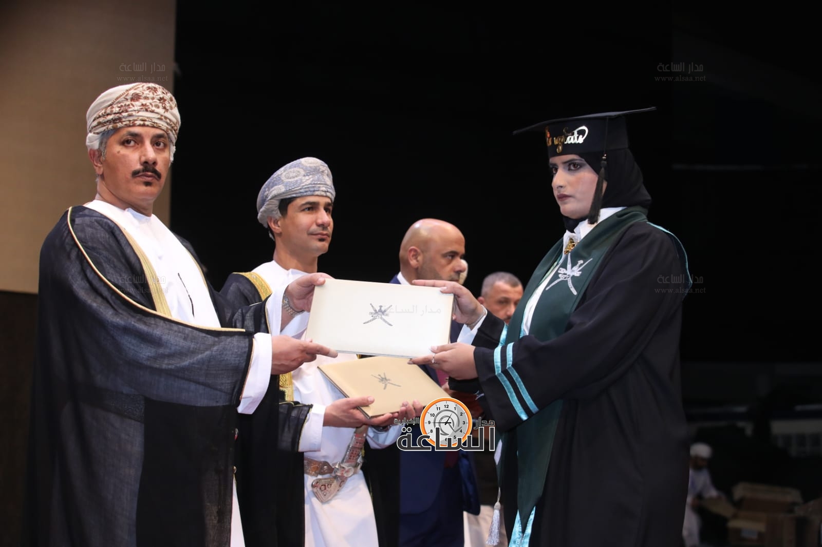 Madar Al-Saa Images 0.8238576018454189