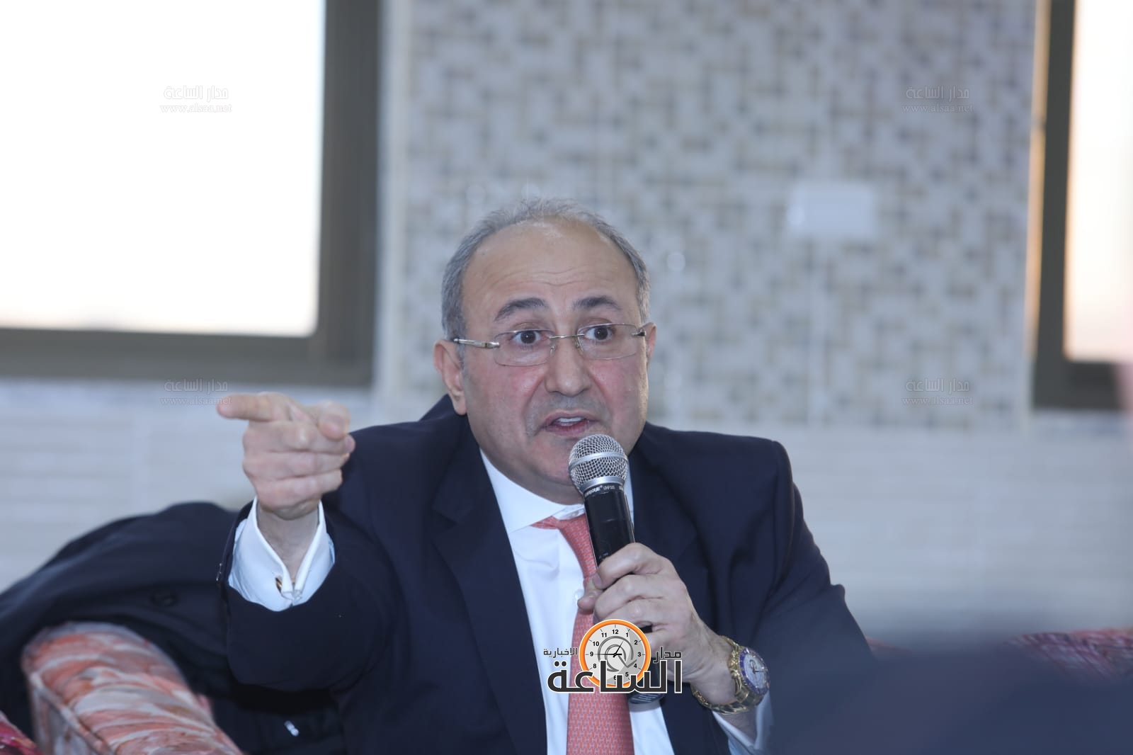 Madar Al-Saa Images 0.5442566055908038