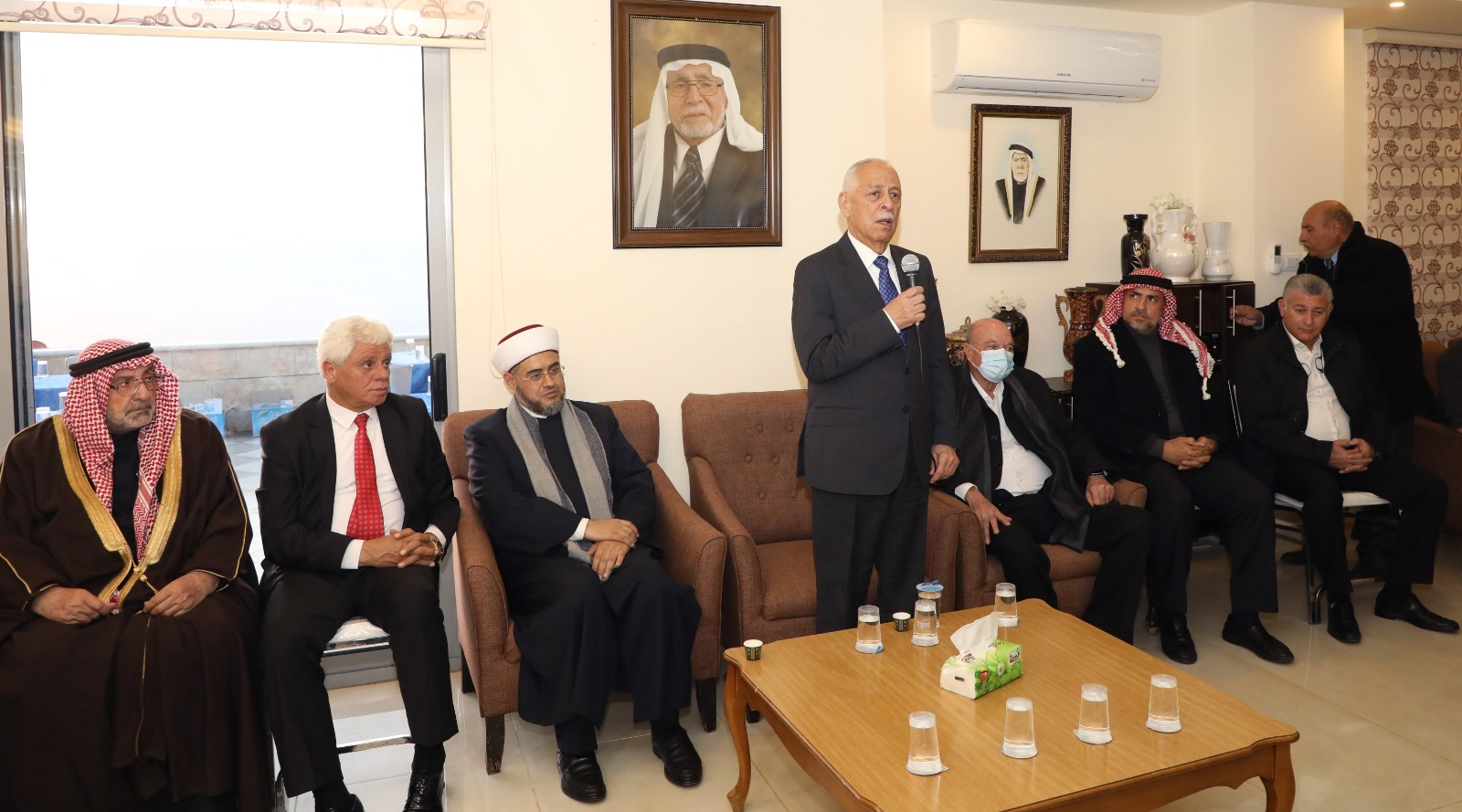 Madar Al-Saa Images 0.9919216075515074