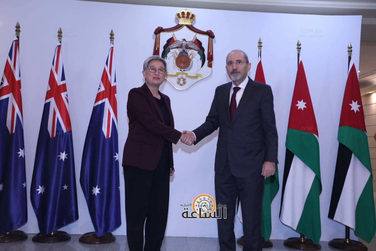 Madar Al-Saa Images 0.4265335509195385