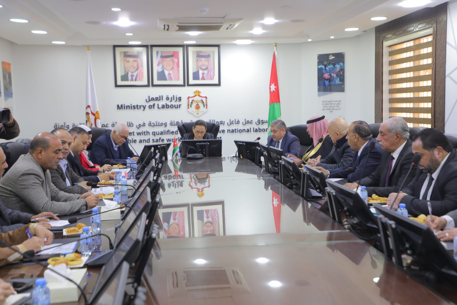 Madar Al-Saa Images 0.31634605777463176