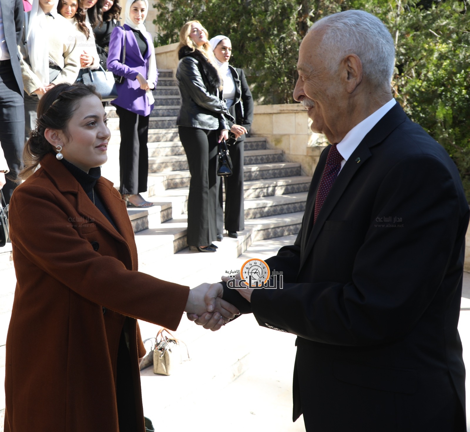 Madar Al-Saa Images 0.052843331770406676