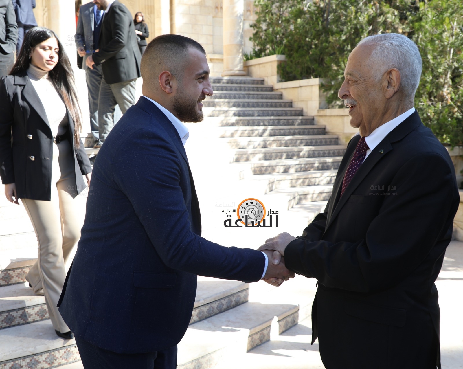 Madar Al-Saa Images 0.124331509014735