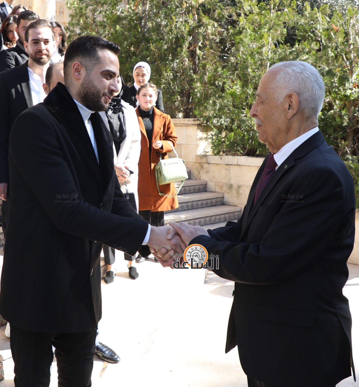 Madar Al-Saa Images 0.8749007912623872