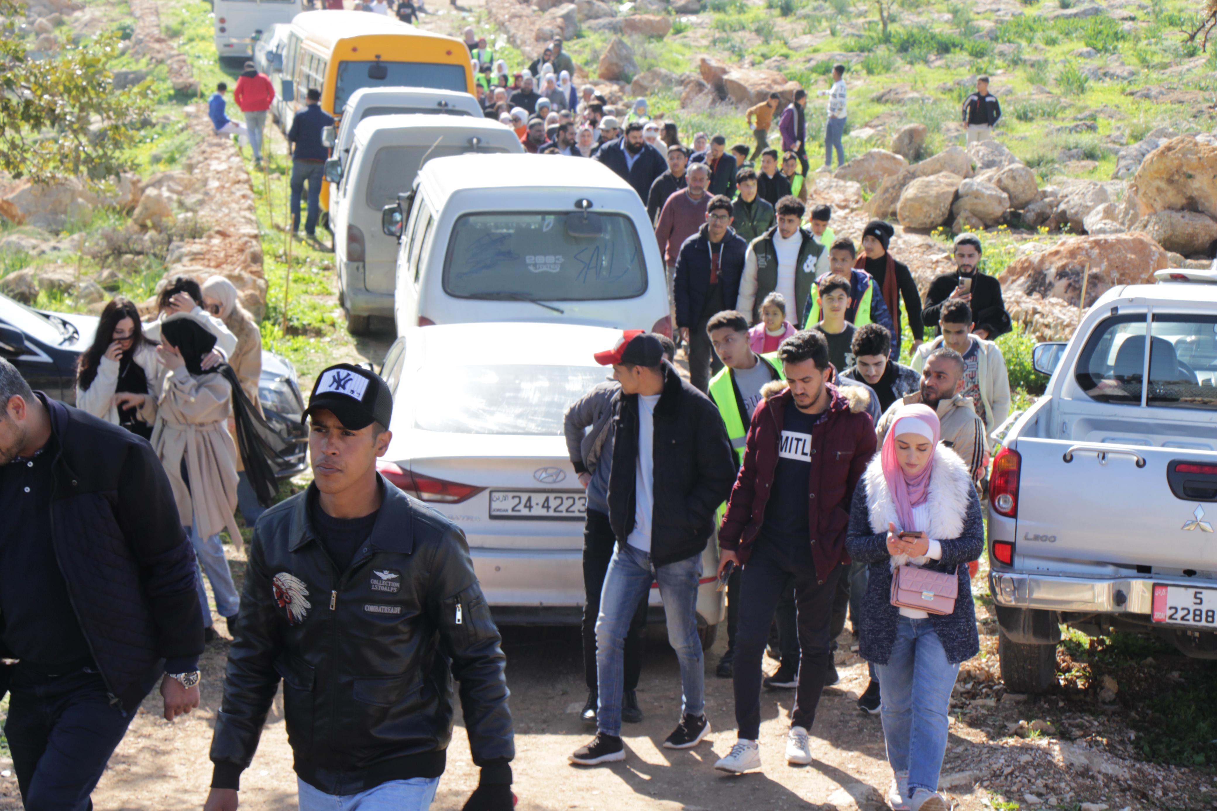 Madar Al-Saa Images 0.013150860903252015