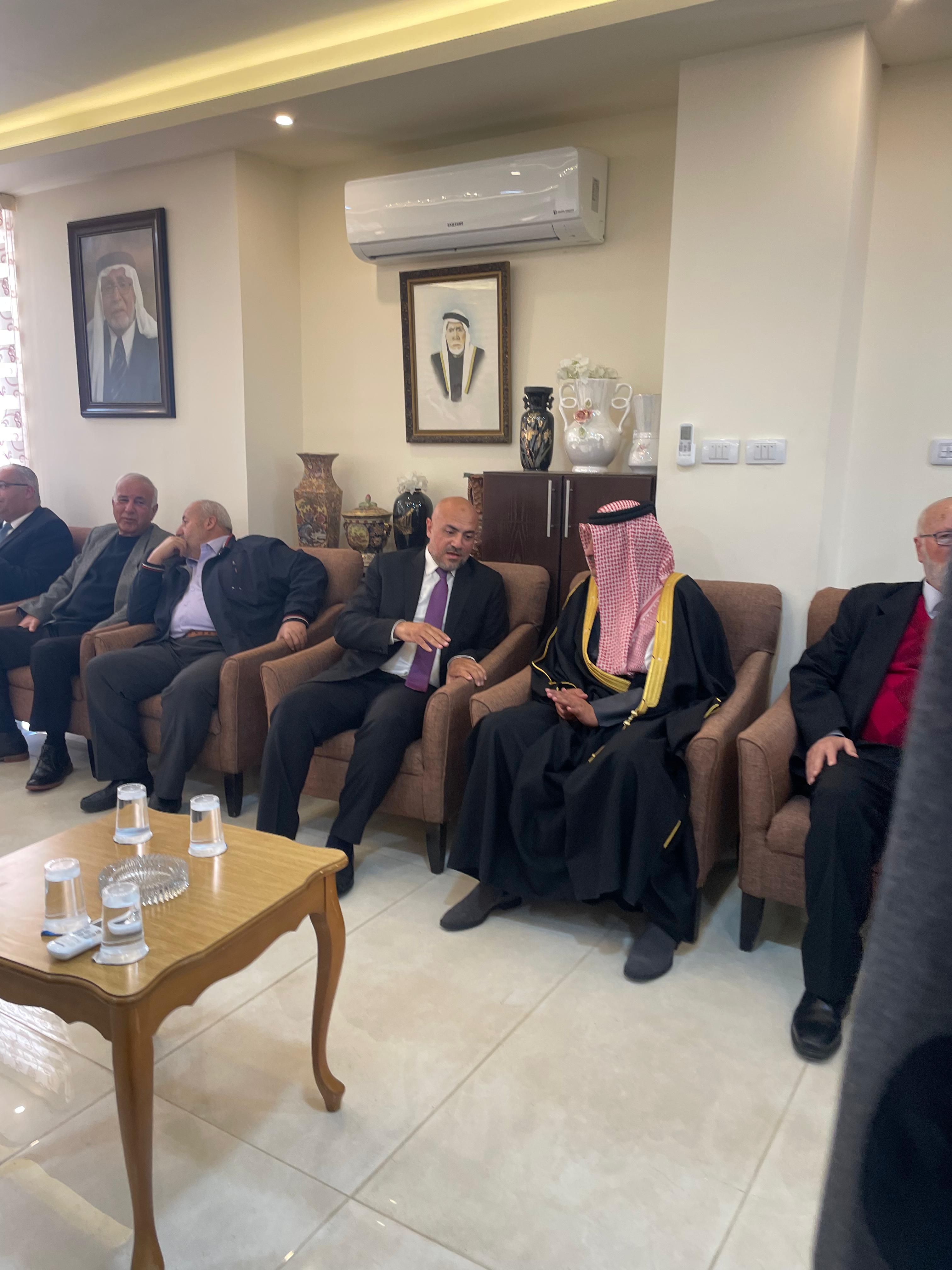 Madar Al-Saa Images 0.39490587085498197