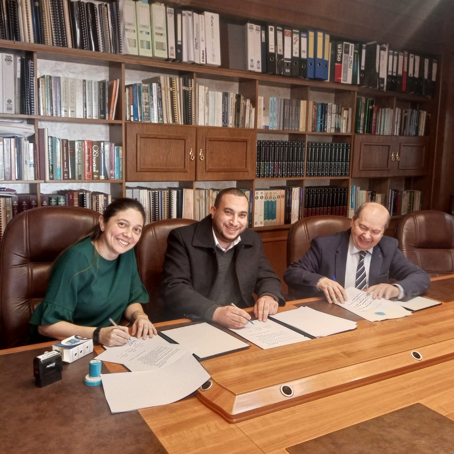 Madar Al-Saa Images 0.6392506369419122