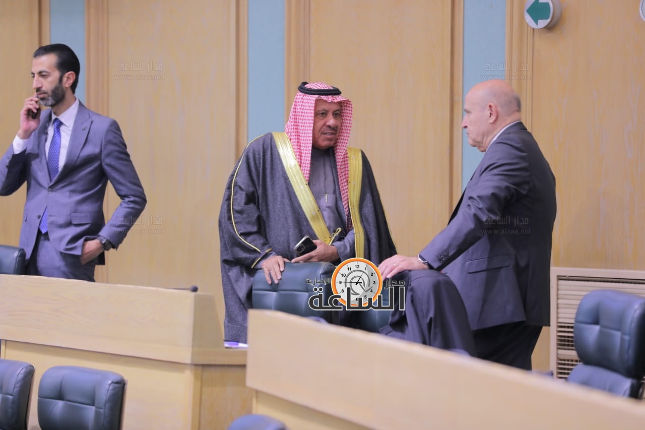 Madar Al-Saa Images 0.94886816135043