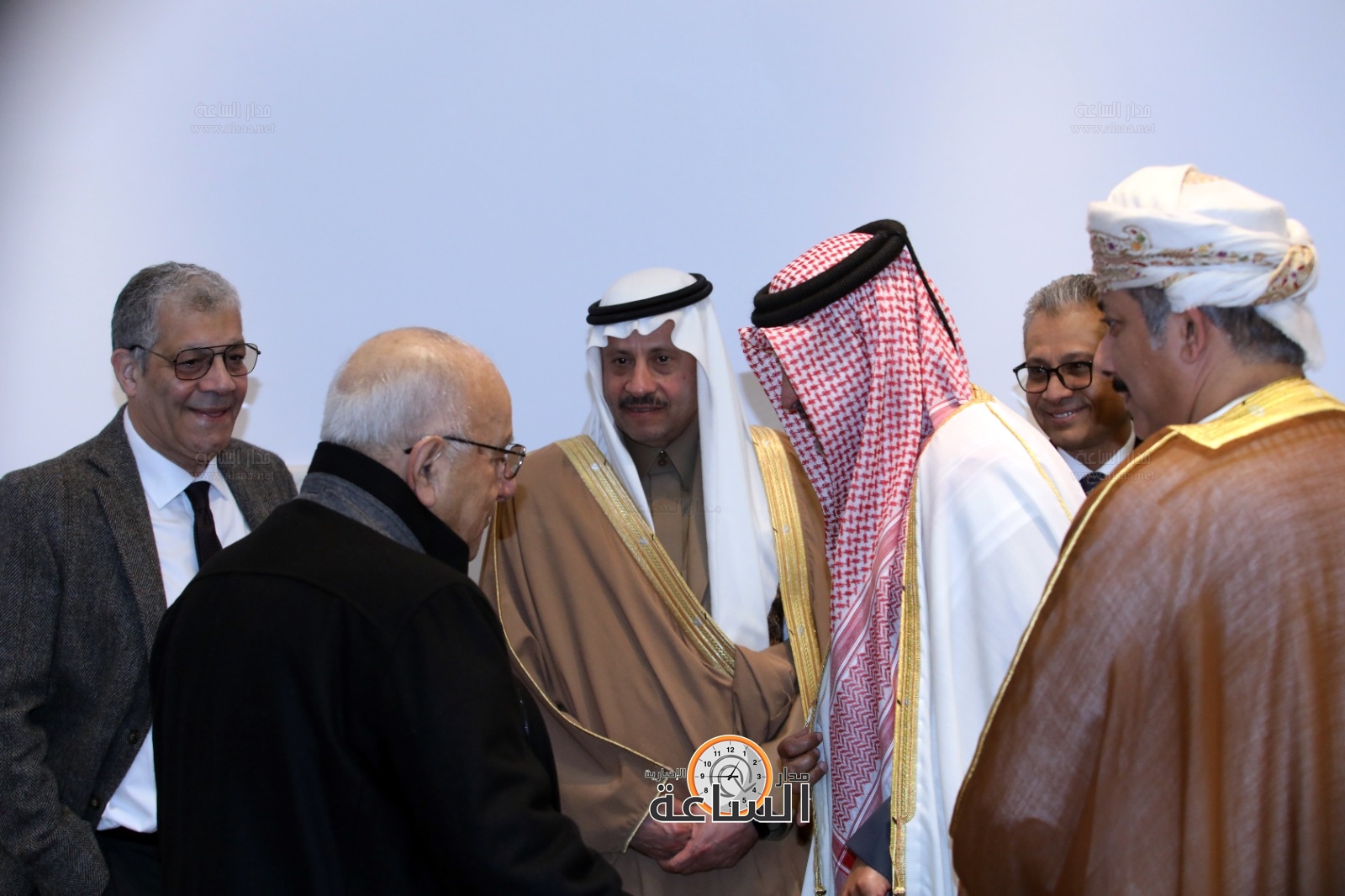 Madar Al-Saa Images 0.6793362453211447