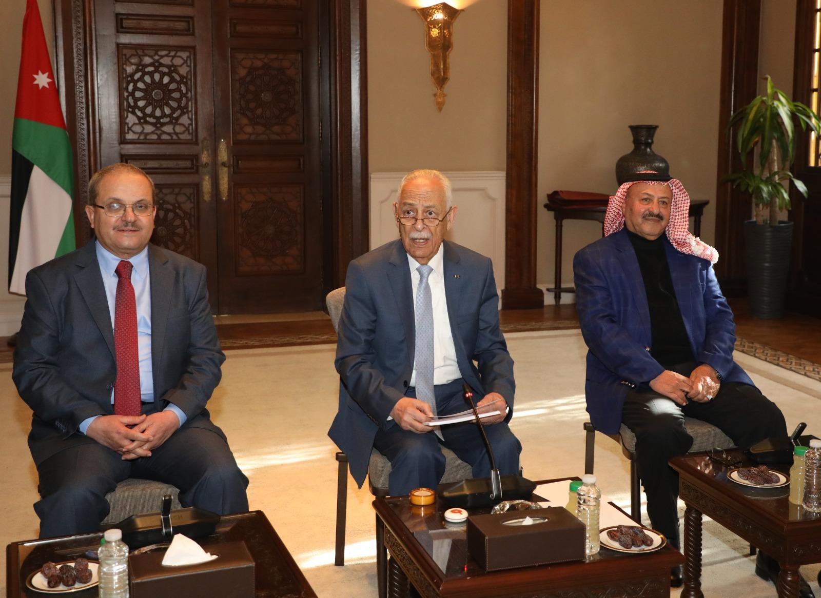 Madar Al-Saa Images 0.25291003264372347