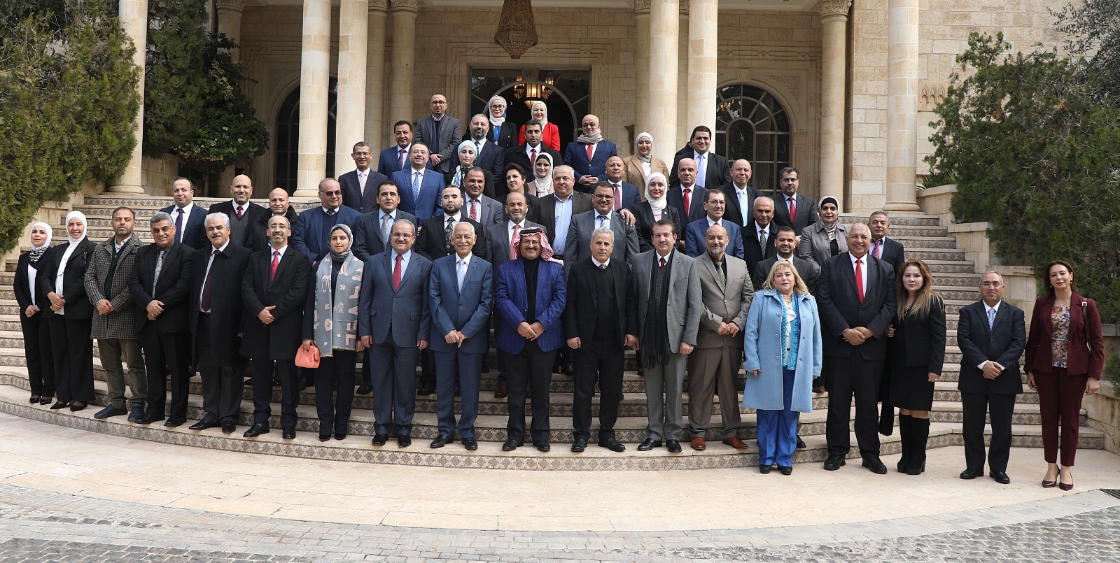 Madar Al-Saa Images 0.028996379175641573